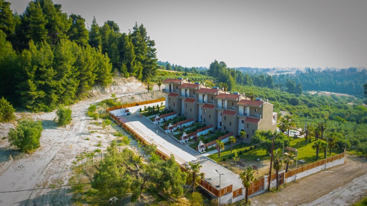 Pefkohori Golden Mountain Beach Villas Экстерьер фото