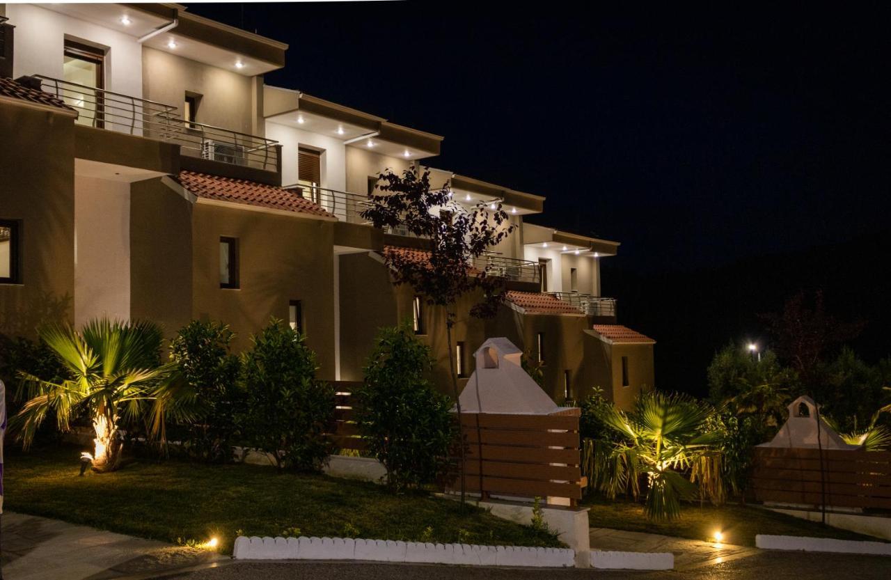 Pefkohori Golden Mountain Beach Villas Экстерьер фото