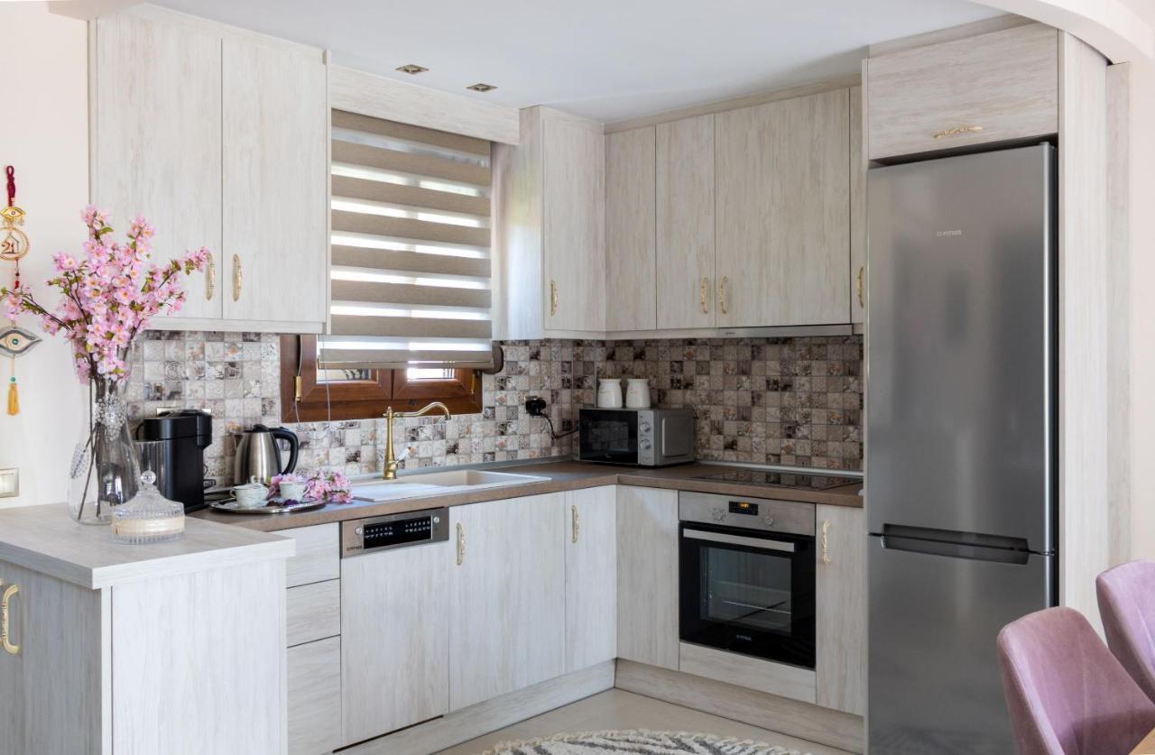 Pefkohori Golden Mountain Beach Villas Экстерьер фото
