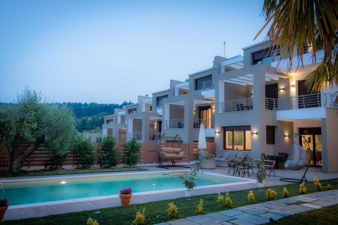Pefkohori Golden Mountain Beach Villas Экстерьер фото