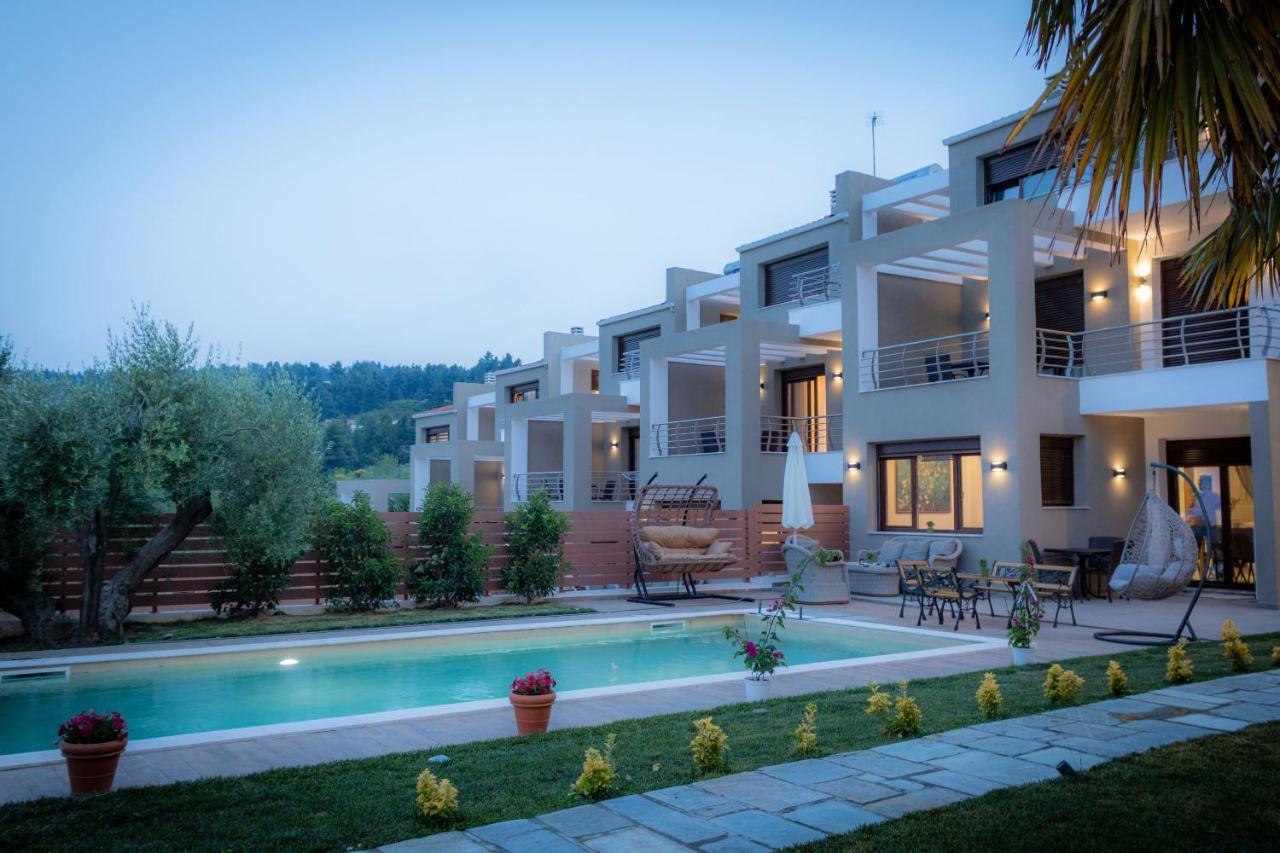 Pefkohori Golden Mountain Beach Villas Экстерьер фото