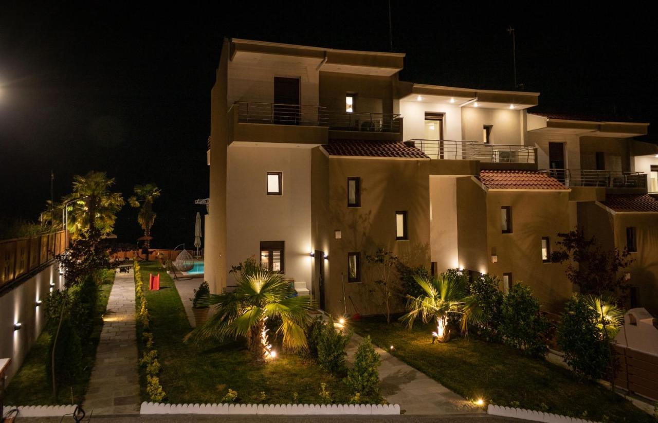 Pefkohori Golden Mountain Beach Villas Экстерьер фото